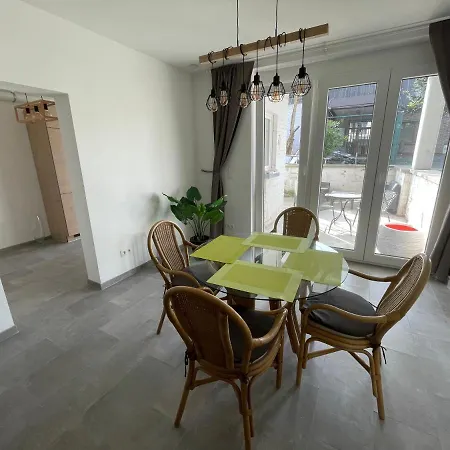 Avec Exterieur A Proximite De Liege شقة هيرستال
